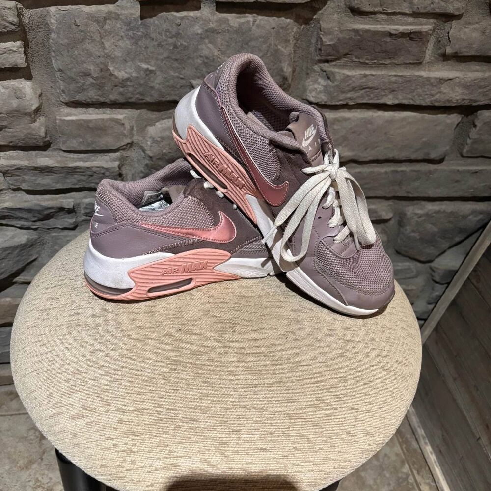 Nike Air Max cd6894-200 Girl Youth Size 6.5Y Condition is Pre-owned. - Picture 2 of 7